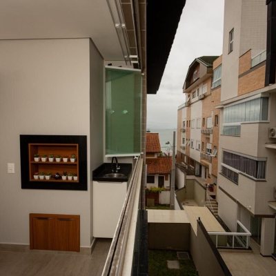 Apartamentos com 128m², 3 quartos, 3 suítes, 2 garagens, no bairro Cachoeira do Bom Jesus em Florianópolis