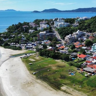 Apartamentos com 105m², 3 quartos (sendo 1 suíte), 2 garagens, no bairro Canajurê em Florianópolis