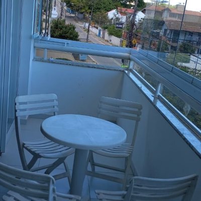 Apartamentos com 105m², 3 quartos (sendo 1 suíte), 2 garagens, no bairro Canajurê em Florianópolis