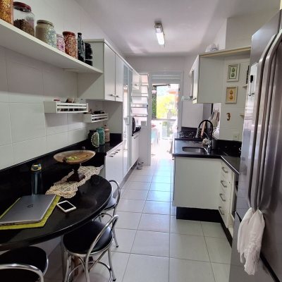 Apartamentos com 128m², 3 quartos, 3 suítes, 2 garagens, no bairro Jurerê Internacional em Florianópolis