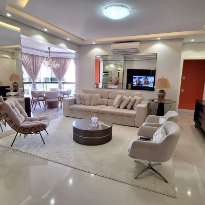 Apartamentos com 128m², 3 quartos, 3 suítes, 2 garagens, no bairro Jurerê Internacional em Florianópolis