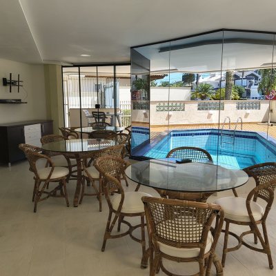 Apartamentos com 128m², 3 quartos, 3 suítes, 2 garagens, no bairro Jurerê Internacional em Florianópolis