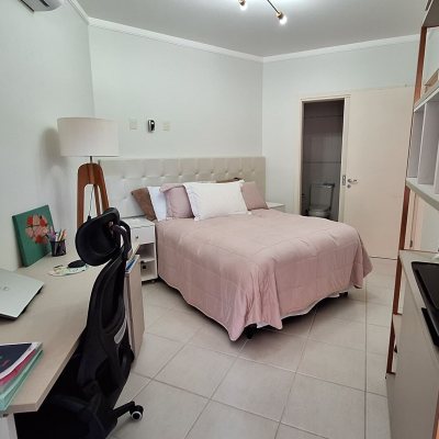 Apartamentos com 128m², 3 quartos, 3 suítes, 2 garagens, no bairro Jurerê Internacional em Florianópolis