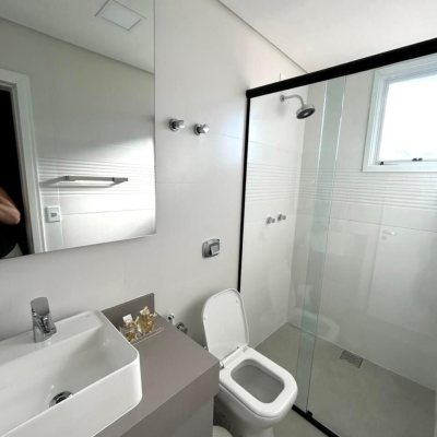 Apartamentos com 115m², 3 quartos, 2 suítes, 2 garagens, no bairro Jurerê Internacional em Florianópolis