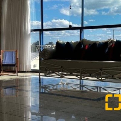 Cobertura com 330m², 3 quartos, 3 suítes, 2 garagens, no bairro Jurerê Internacional em Florianópolis