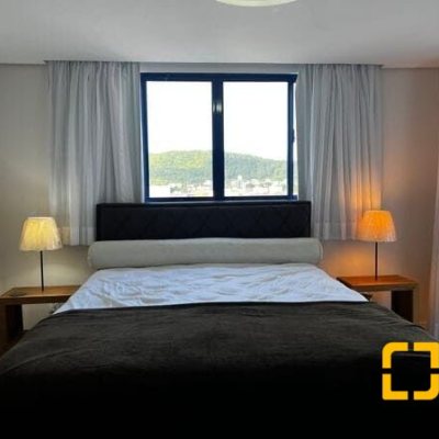 Cobertura com 330m², 3 quartos, 3 suítes, 2 garagens, no bairro Jurerê Internacional em Florianópolis