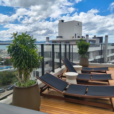 Apartamentos com 114m², 3 quartos, 2 suítes, 2 garagens, no bairro Jurerê em Florianópolis