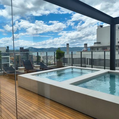 Apartamentos com 114m², 3 quartos, 2 suítes, 2 garagens, no bairro Jurerê em Florianópolis