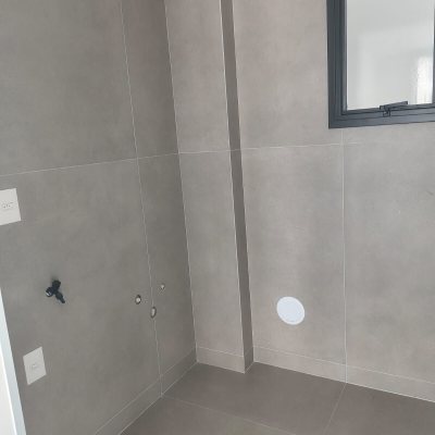 Apartamentos com 114m², 3 quartos, 2 suítes, 2 garagens, no bairro Jurerê em Florianópolis