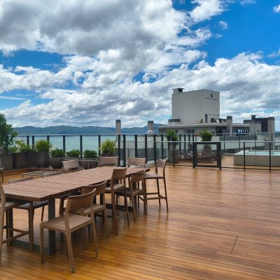 Apartamentos com 114m², 3 quartos, 2 suítes, 2 garagens, no bairro Jurerê em Florianópolis