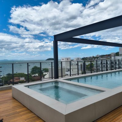 Apartamentos com 114m², 3 quartos, 2 suítes, 2 garagens, no bairro Jurerê em Florianópolis