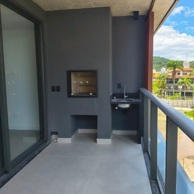 Apartamentos com 114m², 3 quartos, 2 suítes, 2 garagens, no bairro Jurerê em Florianópolis