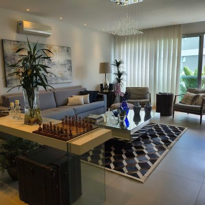 Apartamentos com 147m², 3 quartos, 3 suítes, 2 garagens, no bairro Jurerê Internacional em Florianópolis