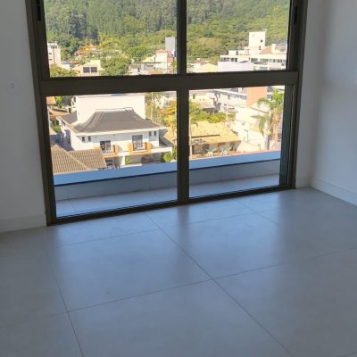 Apartamentos com 65m², 2 quartos, 1 suíte, 1 garagem, no bairro Jurerê Internacional em Florianópolis
