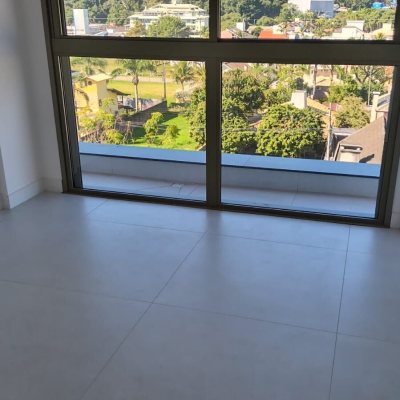 Apartamentos com 65m², 2 quartos, 1 suíte, 1 garagem, no bairro Jurerê Internacional em Florianópolis