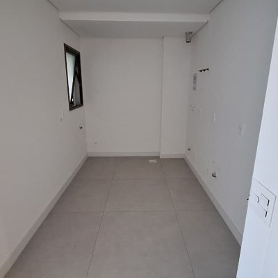 Apartamentos com 65m², 2 quartos, 2 suítes, 2 garagens, no bairro Jurerê Internacional em Florianópolis