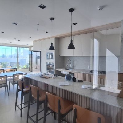 Apartamentos com 65m², 2 quartos, 2 suítes, 2 garagens, no bairro Jurerê Internacional em Florianópolis