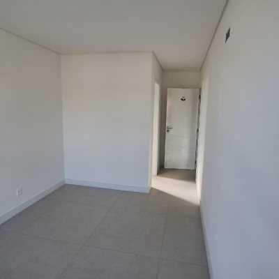 Apartamentos com 65m², 2 quartos, 2 suítes, 2 garagens, no bairro Jurerê Internacional em Florianópolis