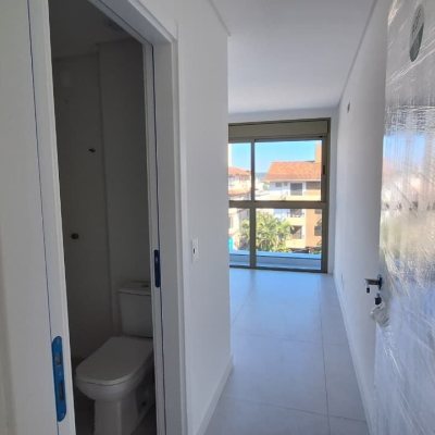 Apartamentos com 65m², 2 quartos, 2 suítes, 2 garagens, no bairro Jurerê Internacional em Florianópolis