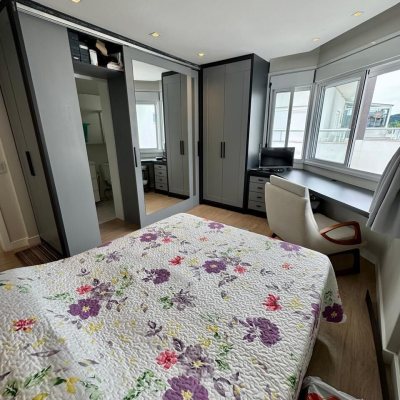 Cobertura com 226m², 3 quartos, 2 suítes, 2 garagens, no bairro Jurerê Internacional em Florianópolis