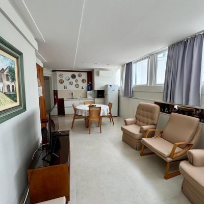 Cobertura com 226m², 3 quartos, 2 suítes, 2 garagens, no bairro Jurerê Internacional em Florianópolis