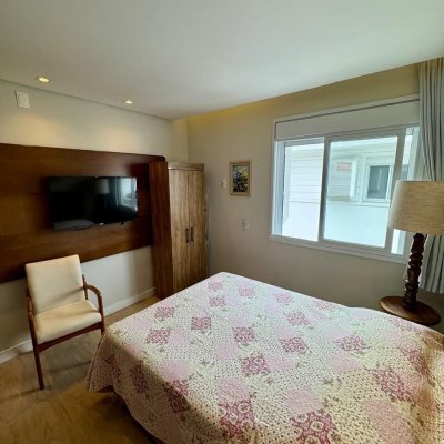 Cobertura com 226m², 3 quartos, 2 suítes, 2 garagens, no bairro Jurerê Internacional em Florianópolis