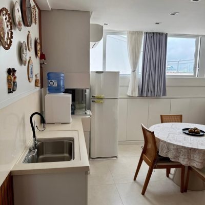 Cobertura com 226m², 3 quartos, 2 suítes, 2 garagens, no bairro Jurerê Internacional em Florianópolis