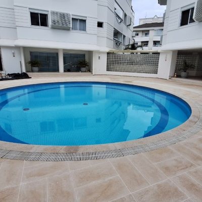 Cobertura com 226m², 3 quartos, 2 suítes, 2 garagens, no bairro Jurerê Internacional em Florianópolis