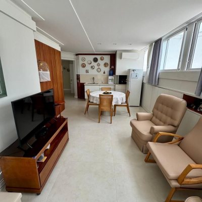 Cobertura com 226m², 3 quartos, 2 suítes, 2 garagens, no bairro Jurerê Internacional em Florianópolis