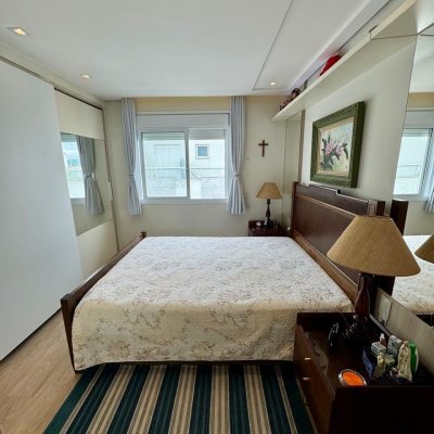 Cobertura com 226m², 3 quartos, 2 suítes, 2 garagens, no bairro Jurerê Internacional em Florianópolis