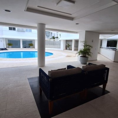 Cobertura com 226m², 3 quartos, 2 suítes, 2 garagens, no bairro Jurerê Internacional em Florianópolis