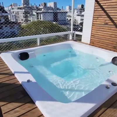 Cobertura com 99m², 4 quartos, 3 suítes, 2 garagens, no bairro Jurerê Internacional em Florianópolis