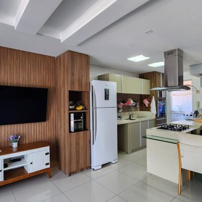 Cobertura com 99m², 4 quartos, 3 suítes, 2 garagens, no bairro Jurerê Internacional em Florianópolis