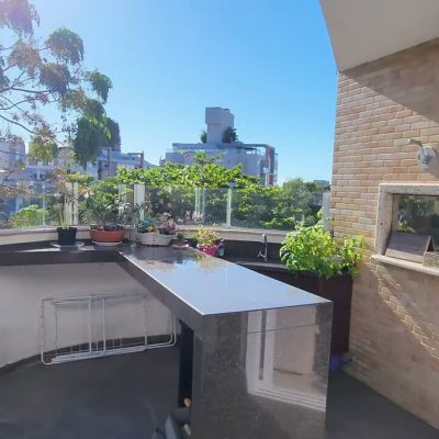 Cobertura com 99m², 4 quartos, 3 suítes, 2 garagens, no bairro Jurerê Internacional em Florianópolis