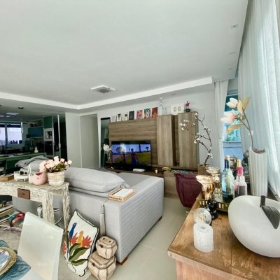 Apartamentos com 167m², 4 quartos (sendo 2 suítes), 2 garagens, no bairro Centro em Balneário Camboriú