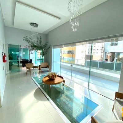 Apartamentos com 167m², 4 quartos (sendo 2 suítes), 2 garagens, no bairro Centro em Balneário Camboriú