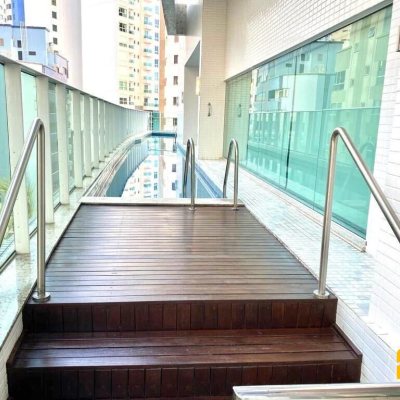 Apartamentos com 167m², 4 quartos (sendo 2 suítes), 2 garagens, no bairro Centro em Balneário Camboriú
