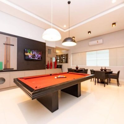 Apartamentos com 167m², 4 quartos (sendo 2 suítes), 2 garagens, no bairro Centro em Balneário Camboriú