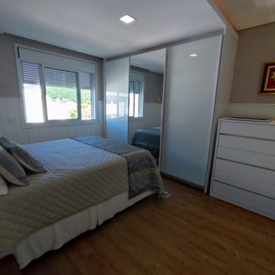 Cobertura com 224m², 3 quartos, 3 suítes, 2 garagens, no bairro Jurerê Internacional em Florianópolis