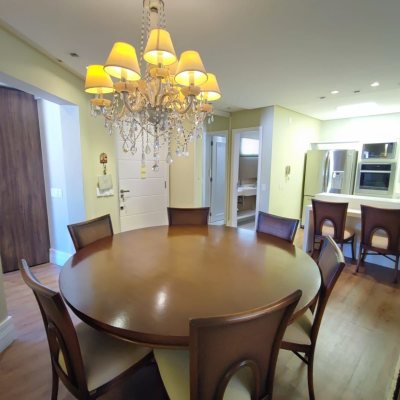 Cobertura com 224m², 3 quartos, 3 suítes, 2 garagens, no bairro Jurerê Internacional em Florianópolis