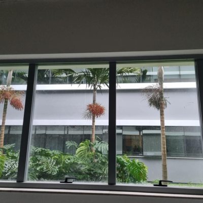 Sala com 26m², 2 garagens, no bairro Saco Grande em Florianópolis