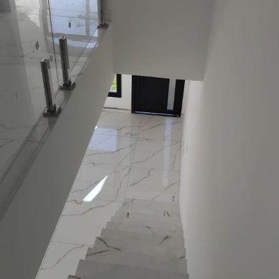 Casa Residencial com 140m², 3 quartos (sendo 3 suítes), 2 garagens, no bairro Ingleses do Rio Vermelho em Florianópolis