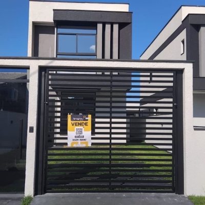 Casa Residencial com 140m², 3 quartos (sendo 3 suítes), 2 garagens, no bairro Ingleses do Rio Vermelho em Florianópolis