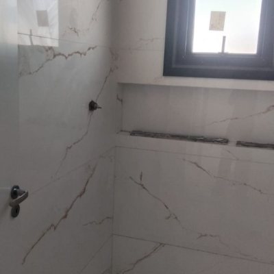 Casa Residencial com 140m², 3 quartos (sendo 3 suítes), 2 garagens, no bairro Ingleses do Rio Vermelho em Florianópolis