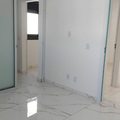 Casa Residencial com 140m², 3 quartos (sendo 3 suítes), 2 garagens, no bairro Ingleses do Rio Vermelho em Florianópolis