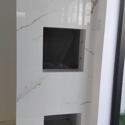 Casa Residencial com 140m², 3 quartos (sendo 3 suítes), 2 garagens, no bairro Ingleses do Rio Vermelho em Florianópolis