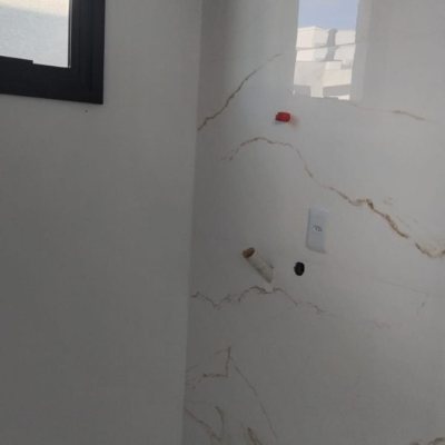 Casa Residencial com 140m², 3 quartos (sendo 3 suítes), 2 garagens, no bairro Ingleses do Rio Vermelho em Florianópolis