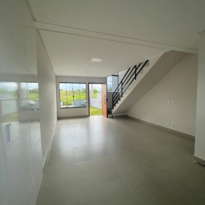 Casa Residencial com 85m², 2 quartos, 2 suítes, 2 garagens, no bairro Bela Vista em Palhoça