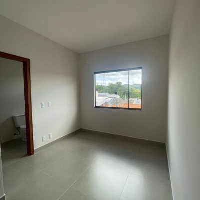 Casa Residencial com 85m², 2 quartos, 2 suítes, 2 garagens, no bairro Bela Vista em Palhoça