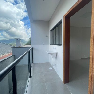 Casa Residencial com 85m², 2 quartos, 2 suítes, 2 garagens, no bairro Bela Vista em Palhoça